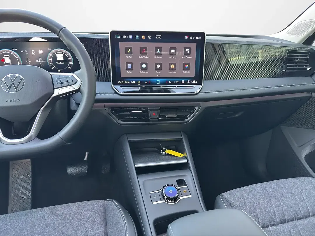 Volkswagen Tiguan - Thumbnail 10