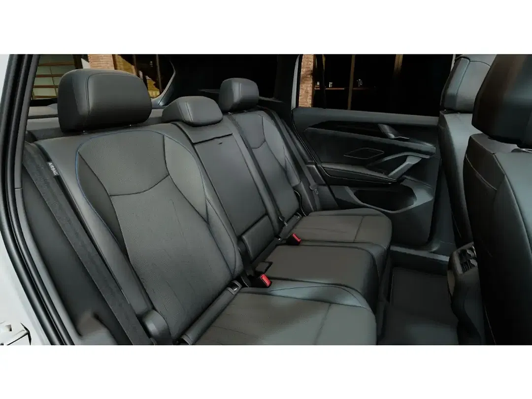 Volkswagen Tiguan - Thumbnail 11