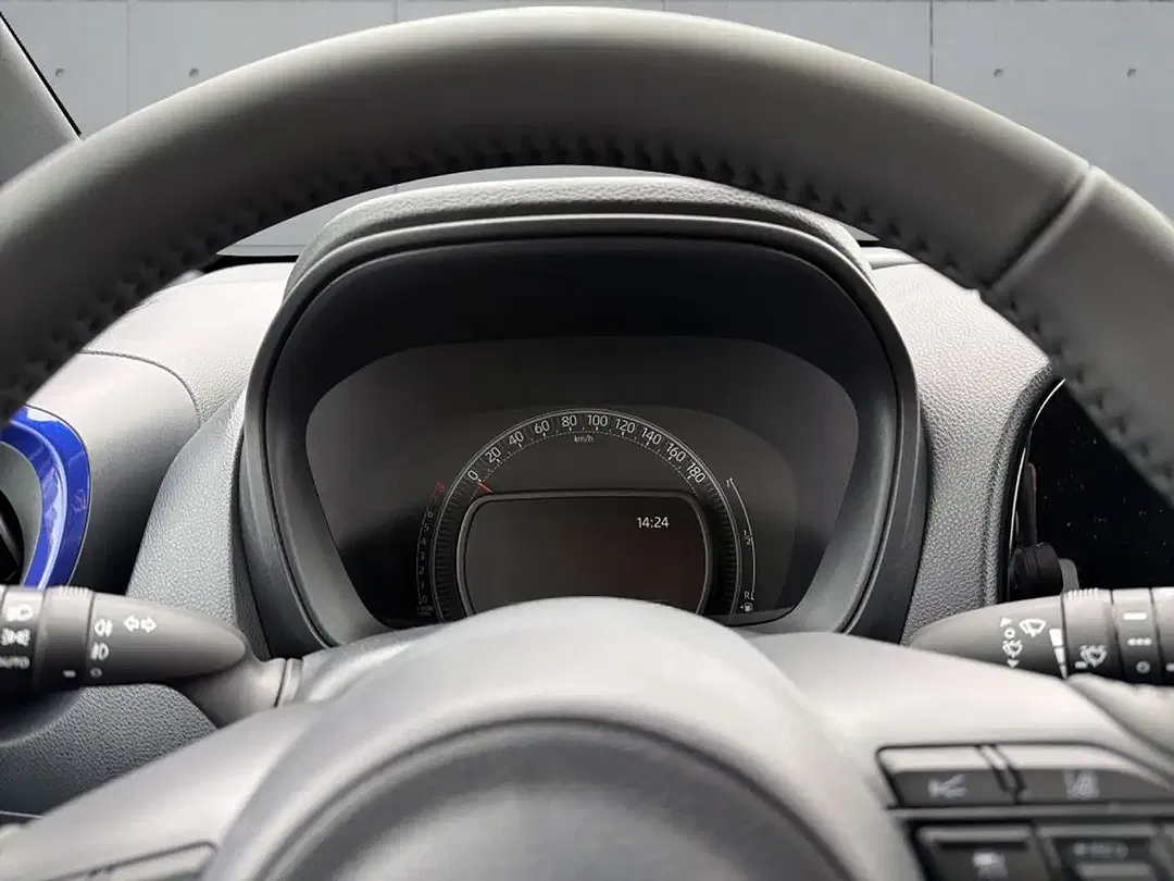 Toyota Aygo X - Thumbnail 13