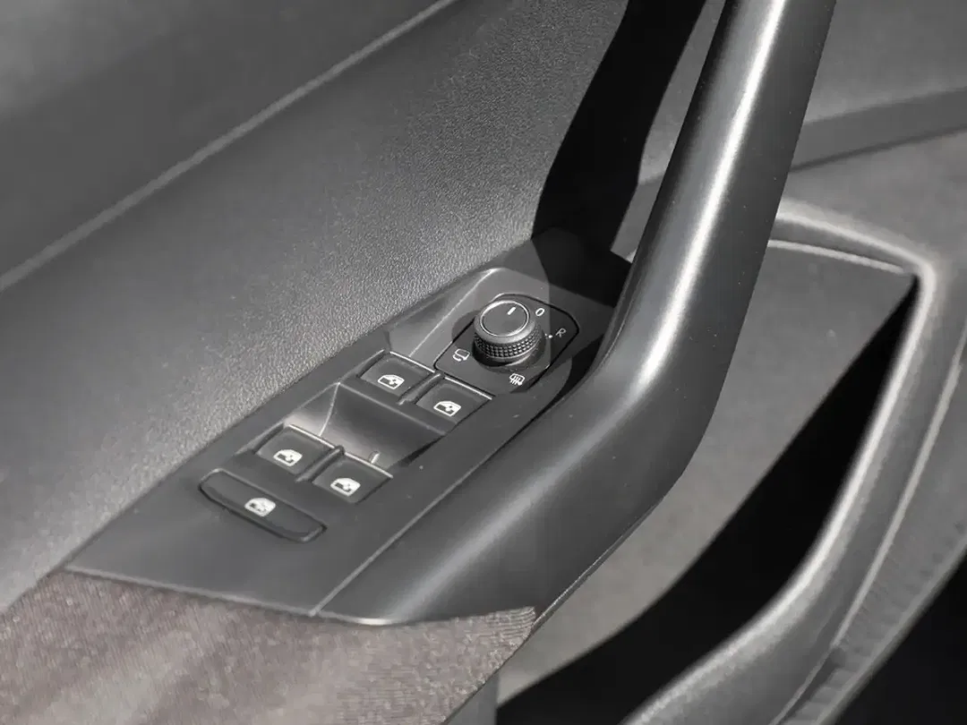 Volkswagen Taigo - Thumbnail 13