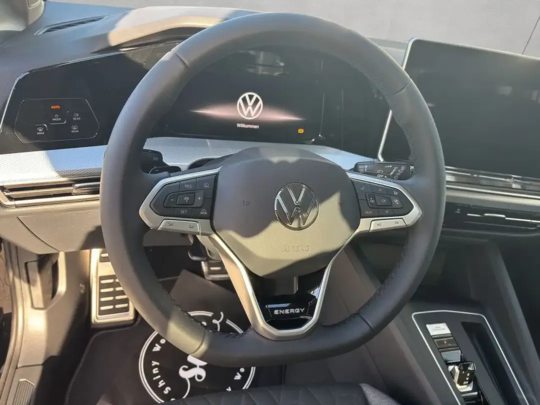 Volkswagen Golf - Thumbnail 10