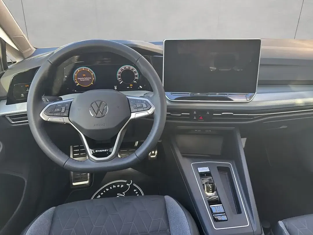 Volkswagen Golf - Thumbnail 12