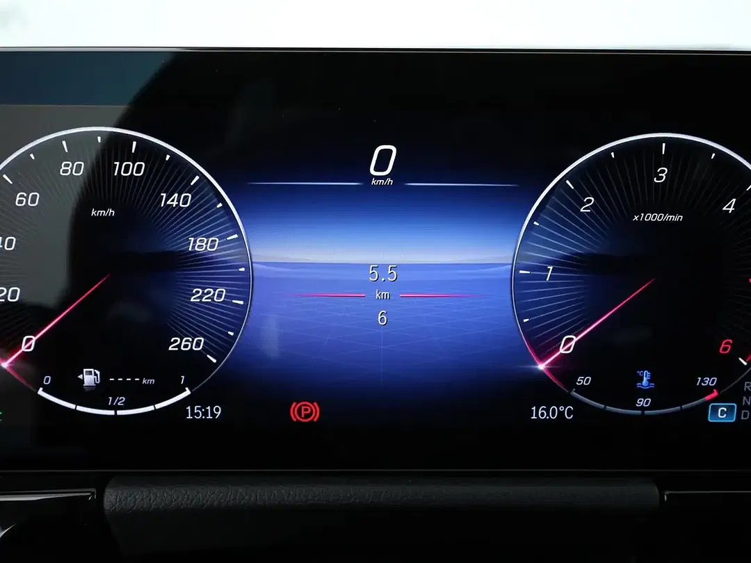 Mercedes-Benz B 220 - Thumbnail 12
