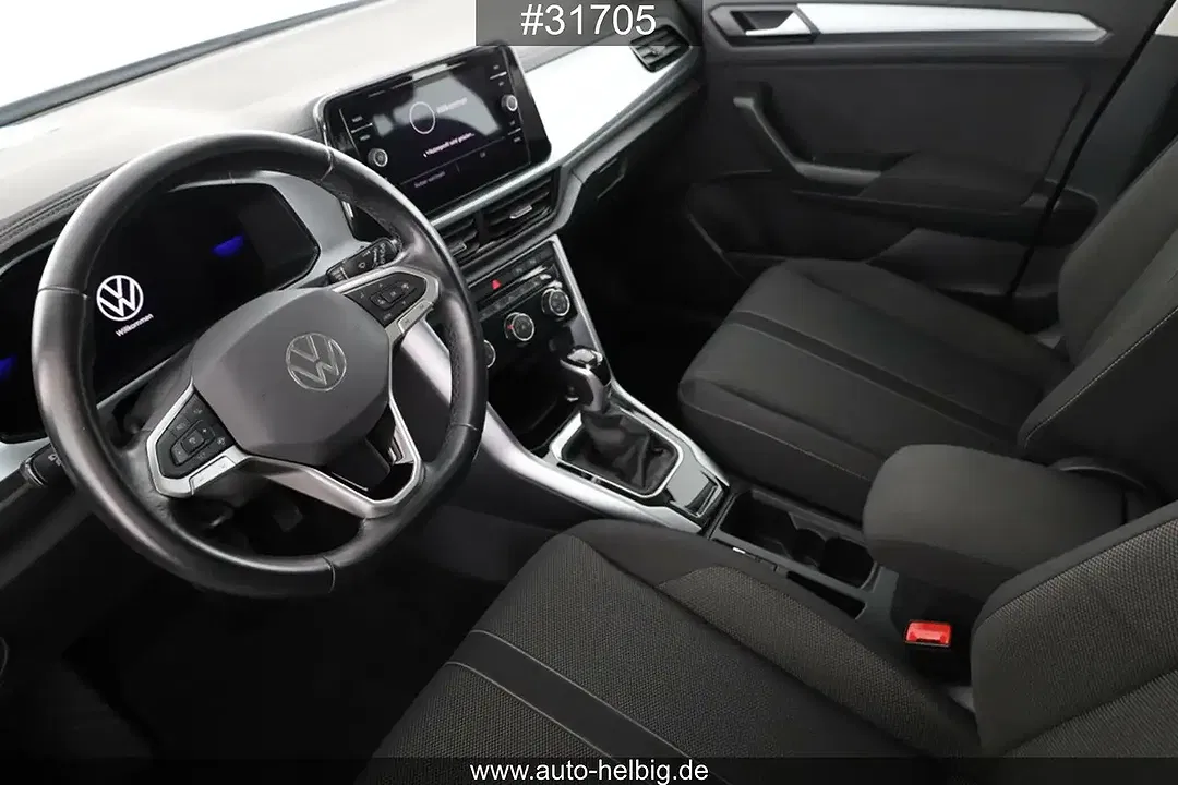 Volkswagen T-Roc - Thumbnail 9