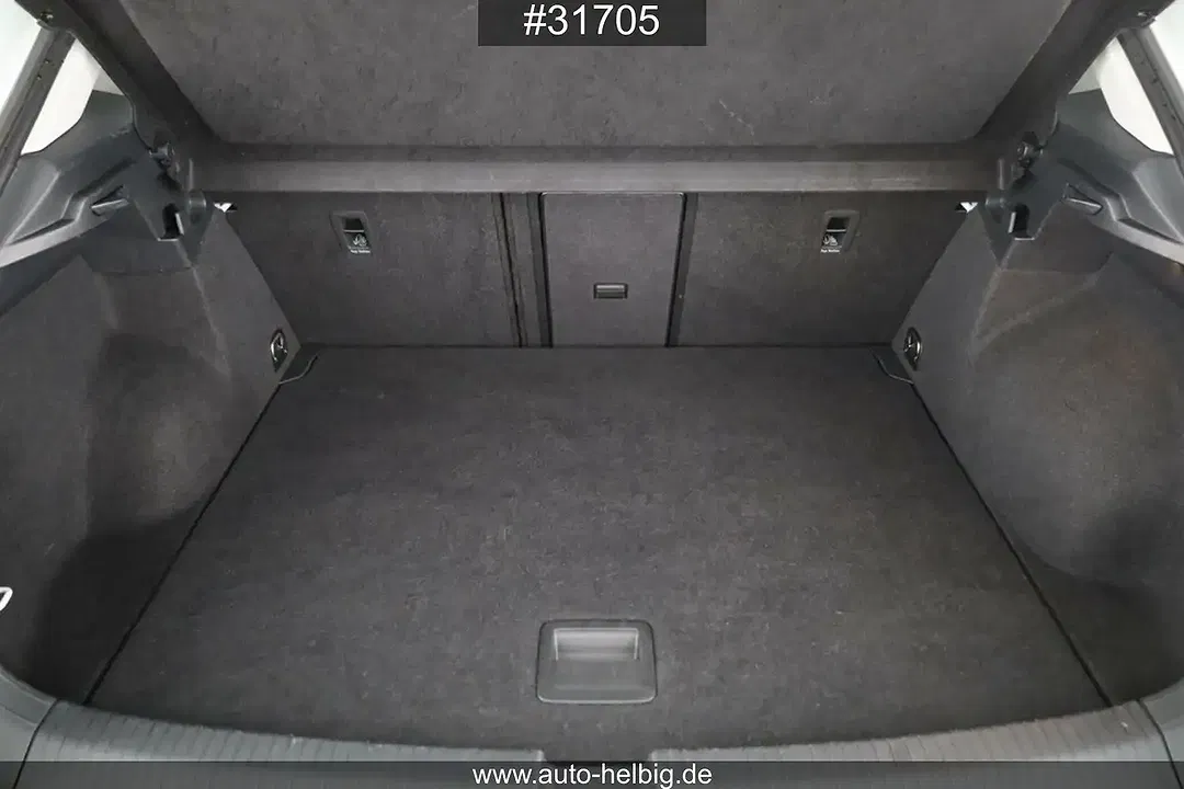 Volkswagen T-Roc - Thumbnail 14