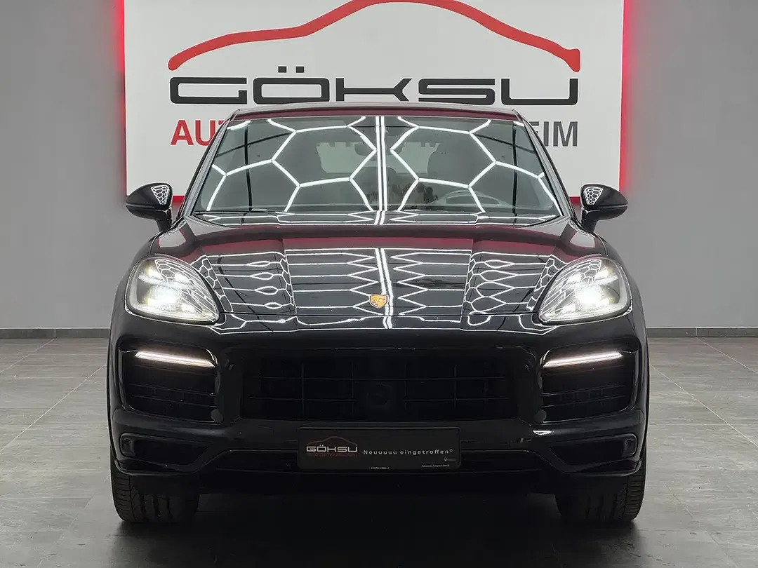 Porsche Cayenne - Thumbnail 4