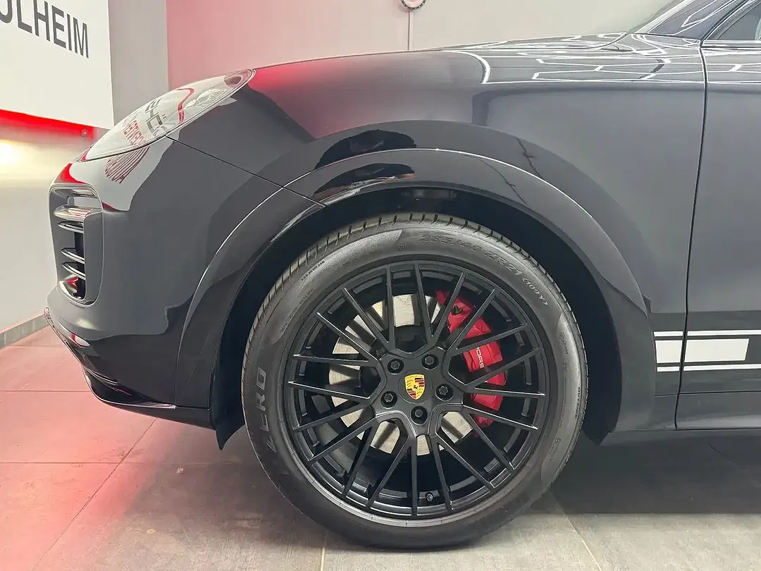 Porsche Cayenne - Thumbnail 6