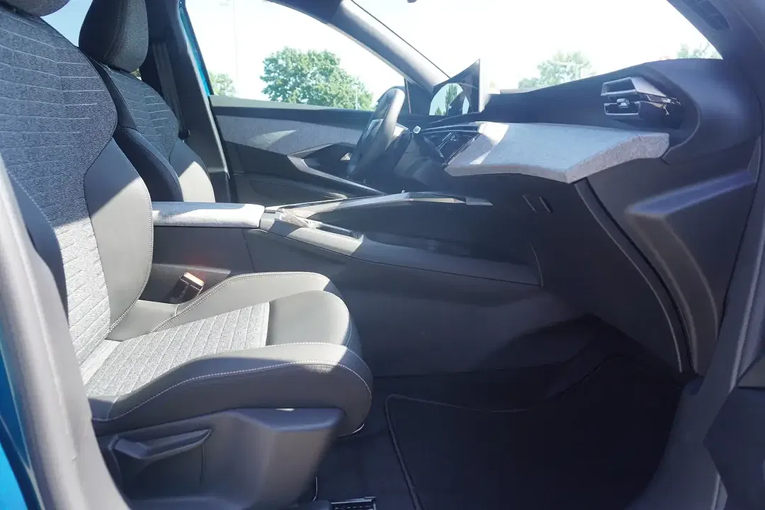 Peugeot 3008 - Thumbnail 10