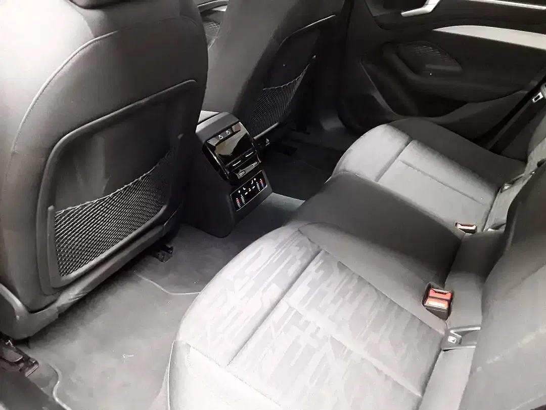 Audi A6 - Thumbnail 4