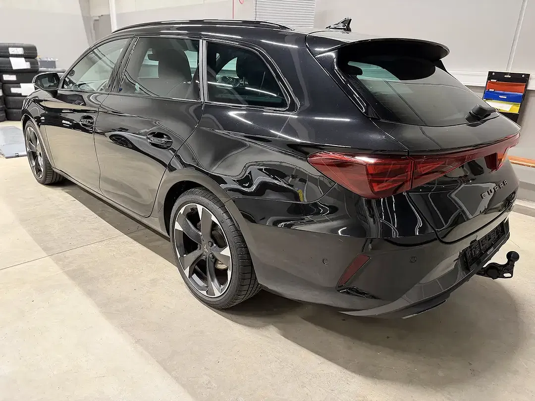 CUPRA Leon - Thumbnail 4