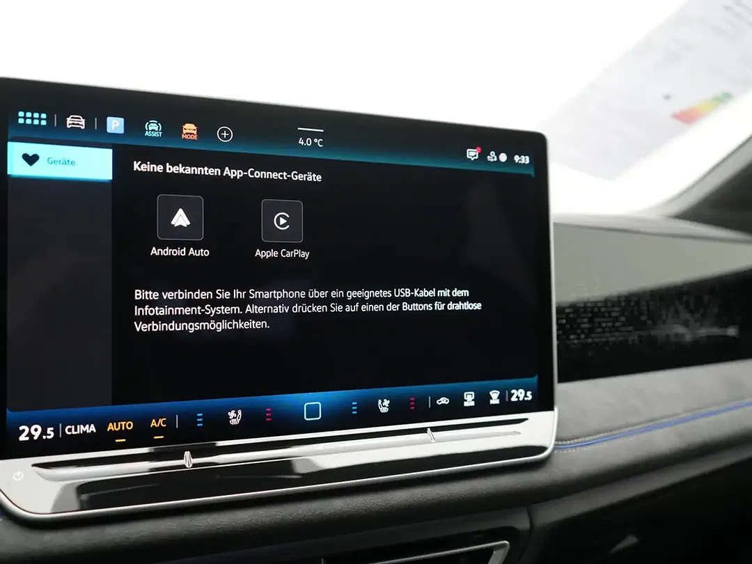 Volkswagen Tiguan - Thumbnail 11