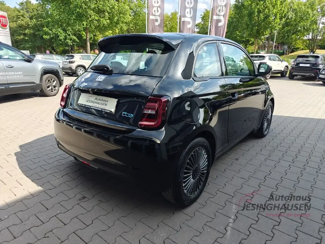 Fiat 500e - Thumbnail 5