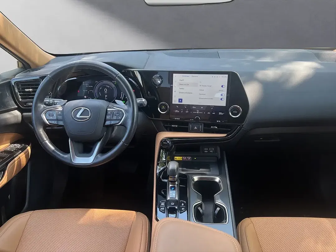 Lexus NX 450h+ - Thumbnail 13