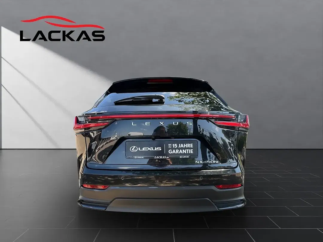 Lexus NX 450h+ - Thumbnail 4