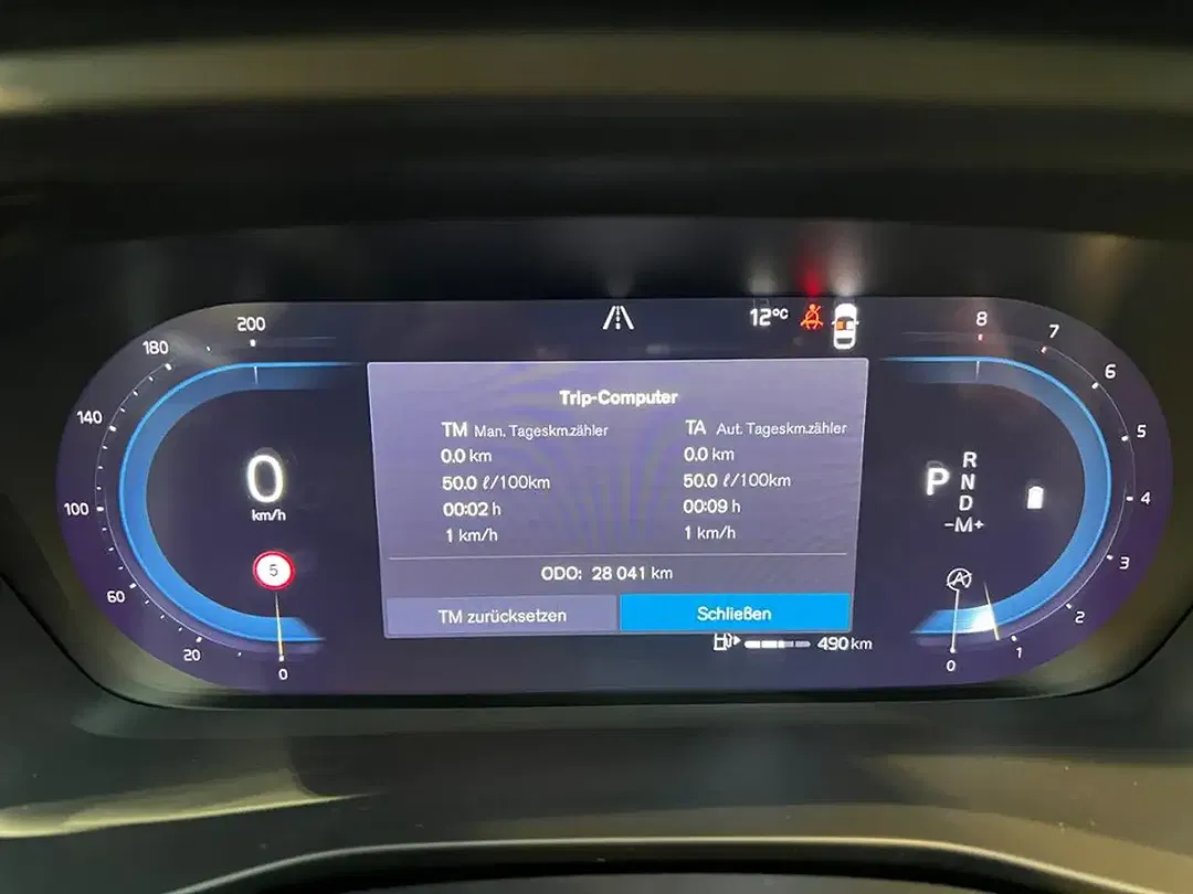 Volvo XC40 - Thumbnail 9