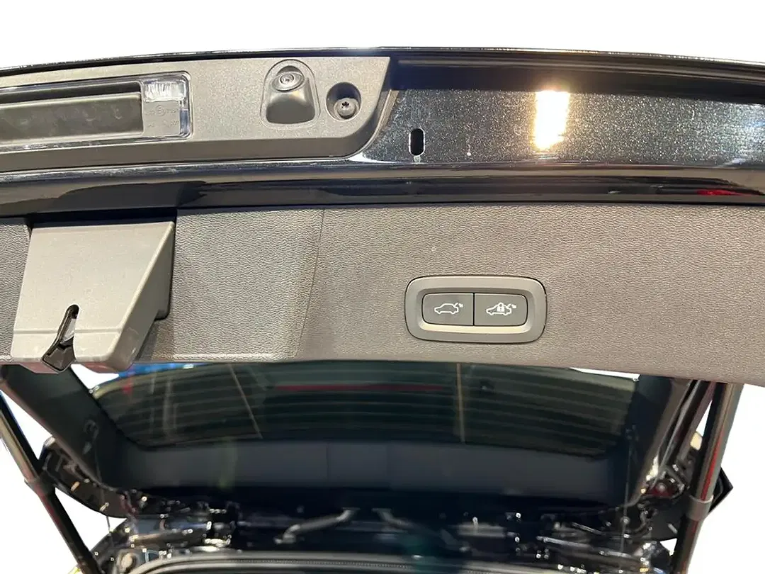 Volvo XC40 - Thumbnail 13