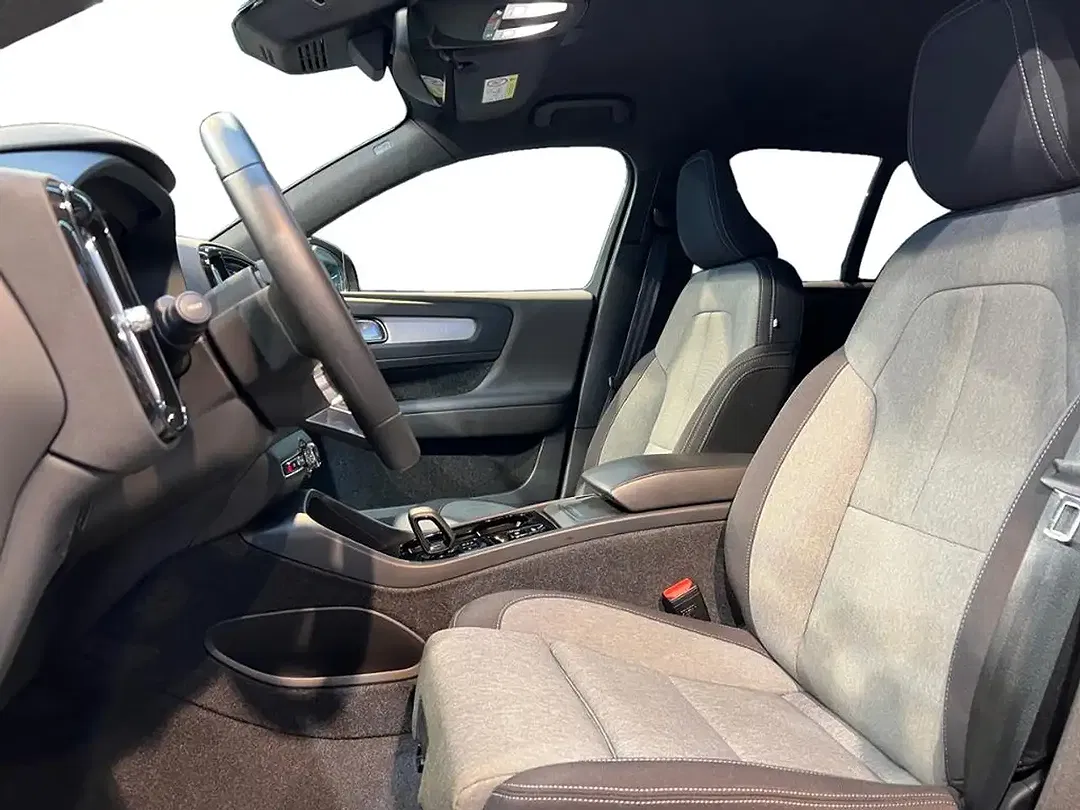 Volvo XC40 - Thumbnail 5