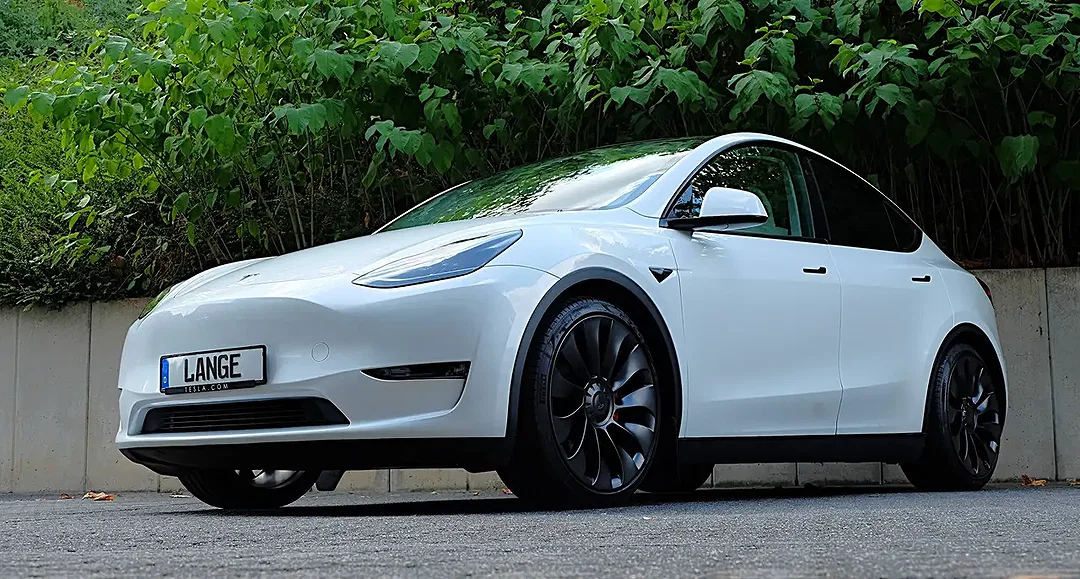 Tesla Model Y - Afbeelding 1