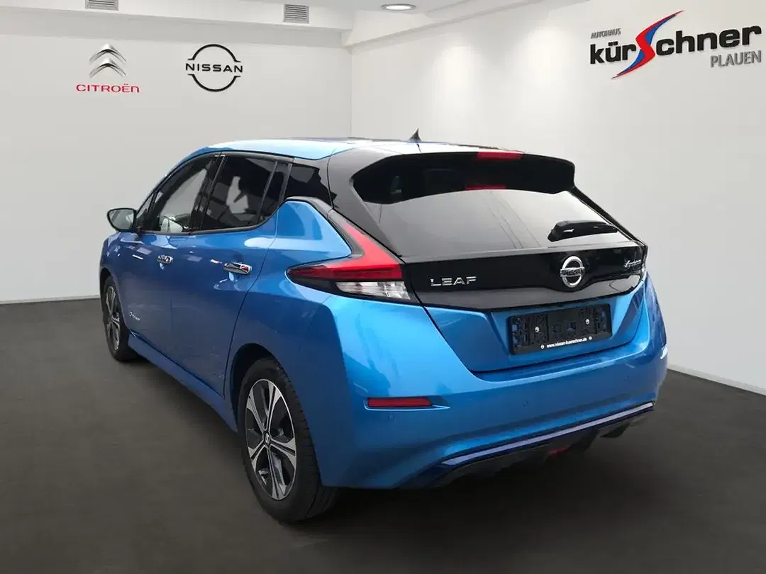 Nissan Leaf - Thumbnail 8