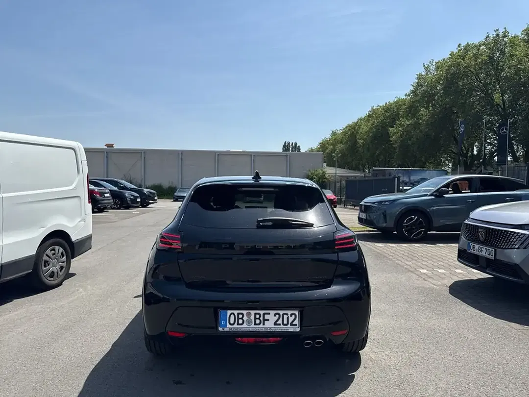 Peugeot 208 - Thumbnail 5