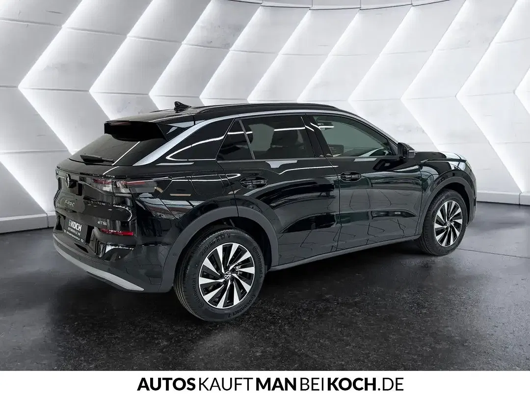 Volkswagen T-Roc - Thumbnail 3