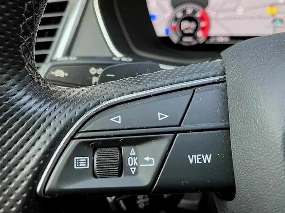 Audi SQ5 - Thumbnail 11