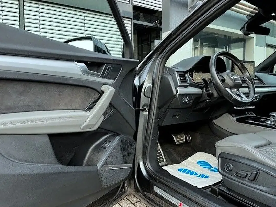 Audi SQ5 - Thumbnail 8