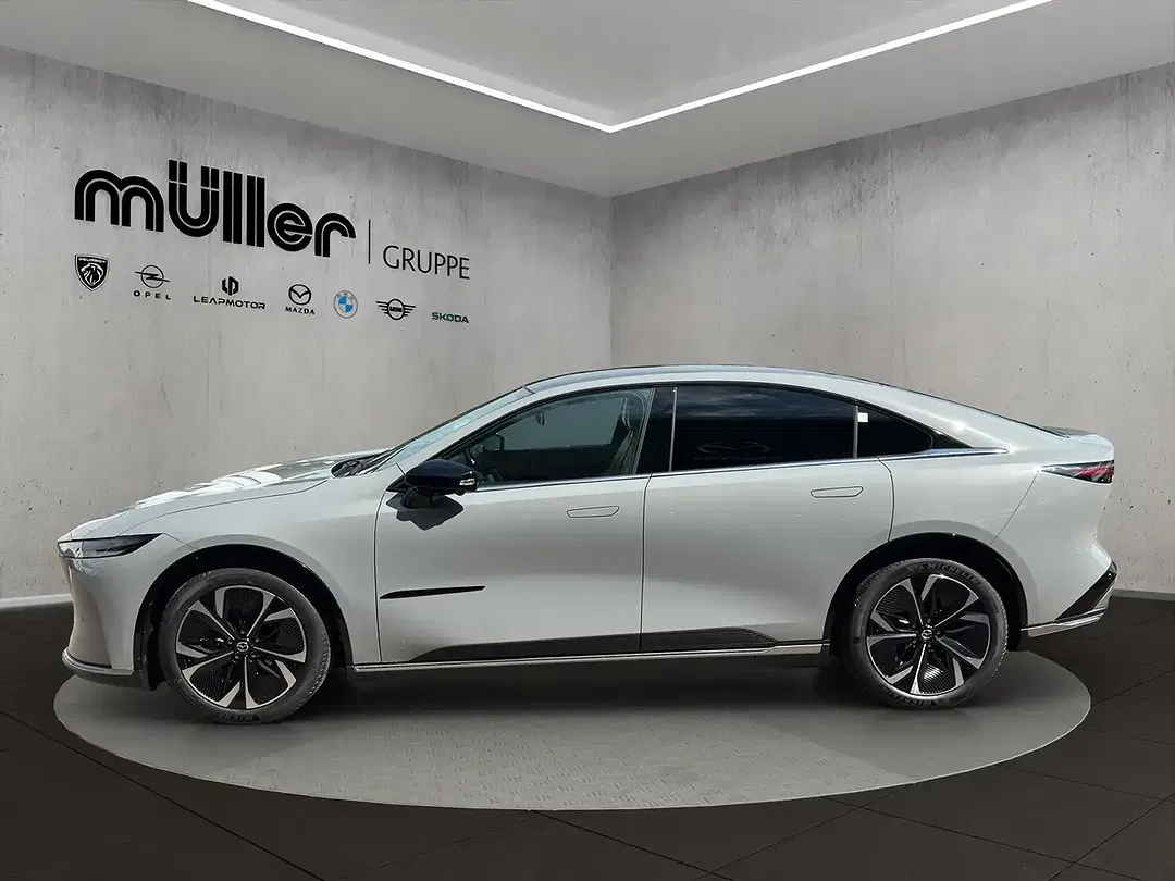 Mazda 6 - Thumbnail 4