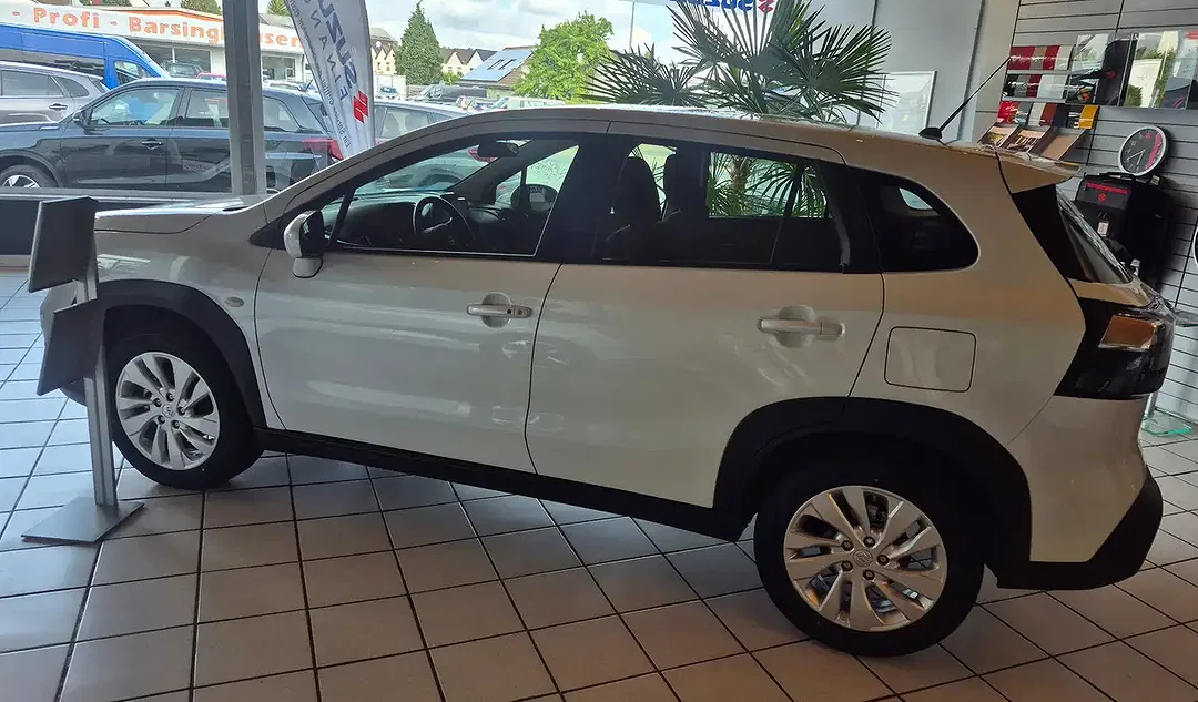Suzuki SX4 S-Cross - Thumbnail 7