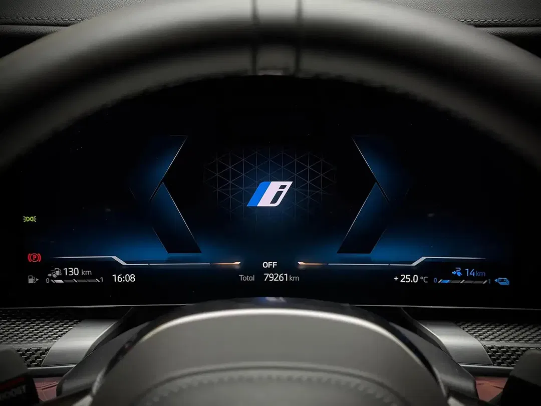 BMW 750 - Thumbnail 11