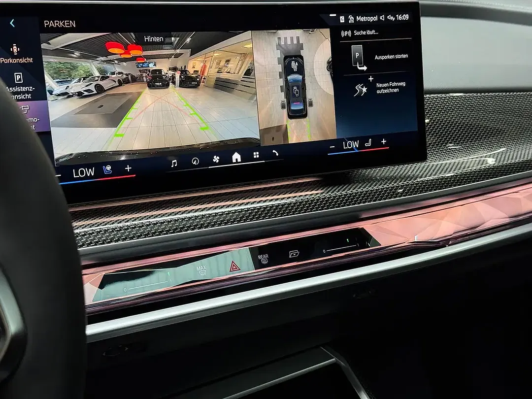 BMW 750 - Thumbnail 12