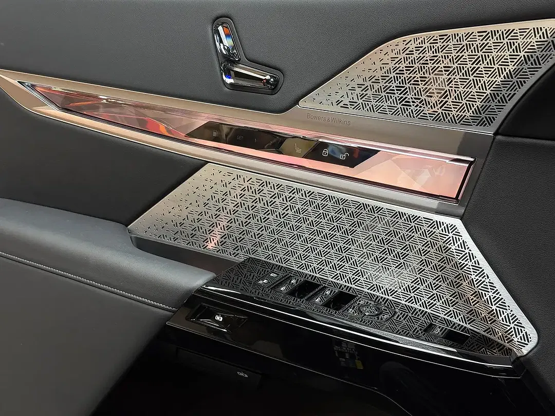 BMW 750 - Thumbnail 9