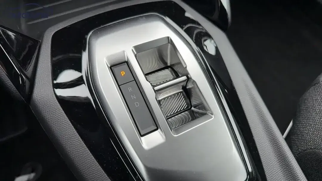 Peugeot 2008 - Thumbnail 13