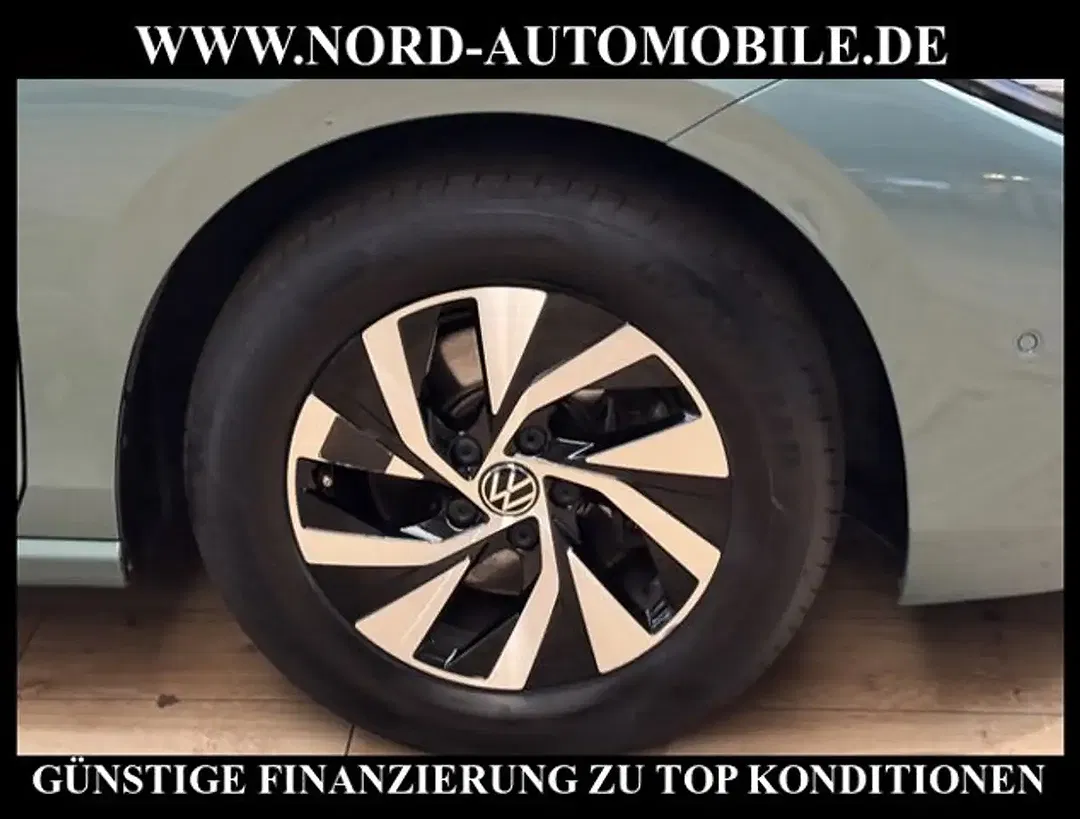 Volkswagen Passat - Thumbnail 10