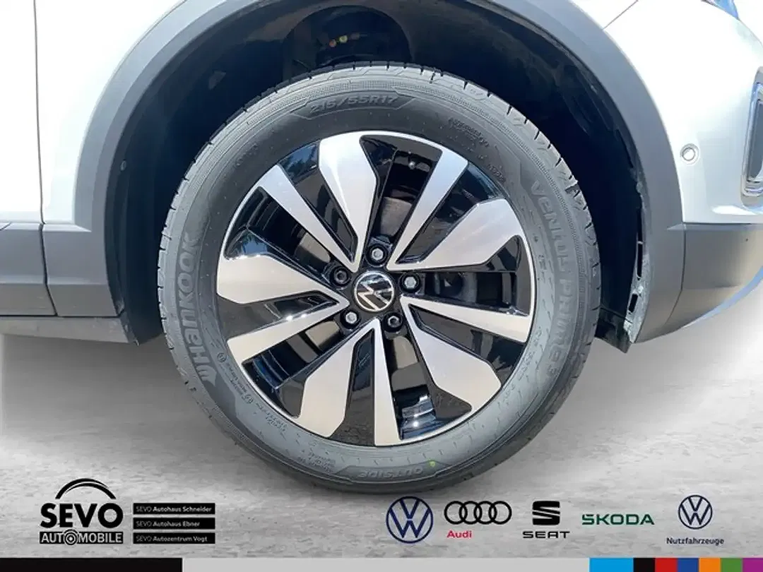 Volkswagen T-Roc - Thumbnail 6
