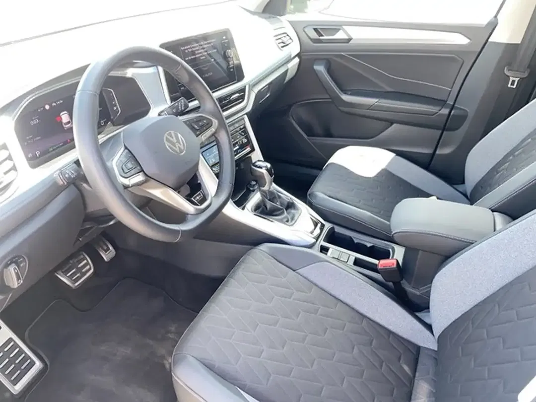 Volkswagen T-Roc - Thumbnail 8