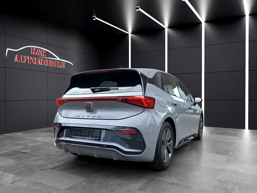 CUPRA Born - Thumbnail 5