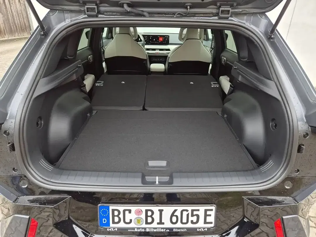 Kia EV4 - Thumbnail 14