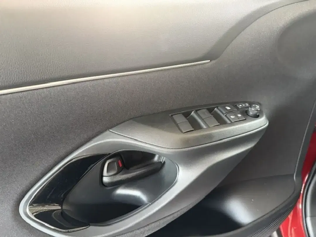 Toyota Yaris Cross - Thumbnail 10