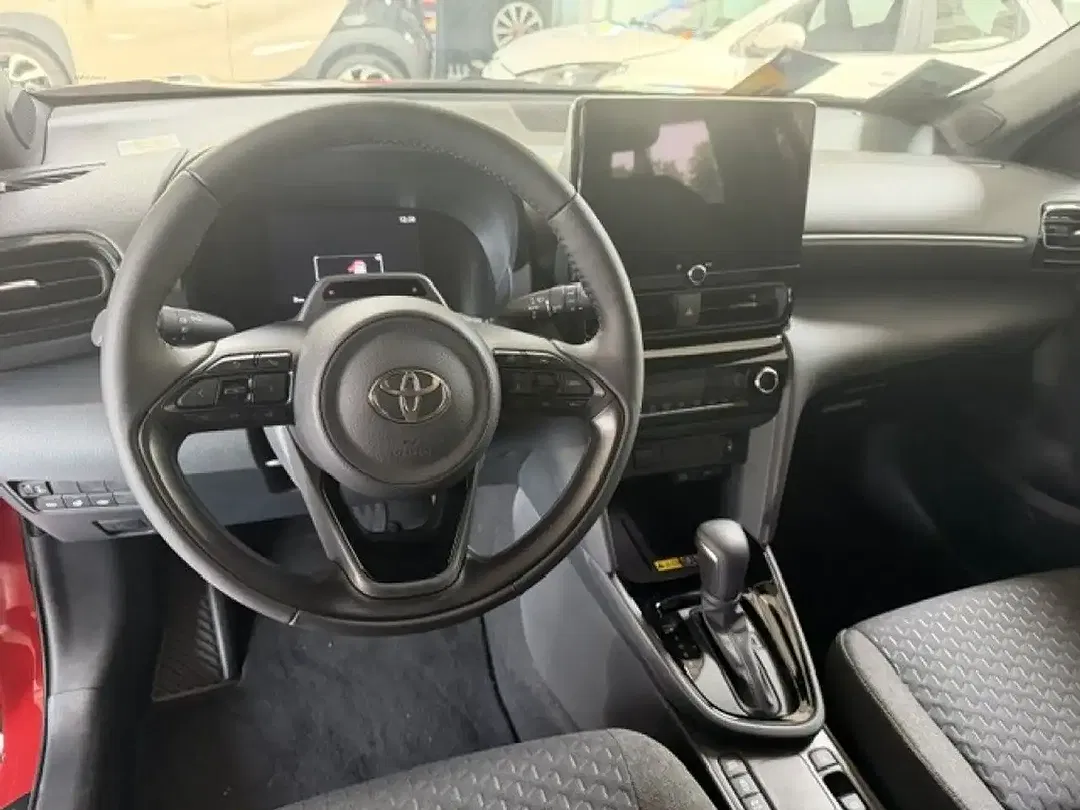 Toyota Yaris Cross - Thumbnail 12