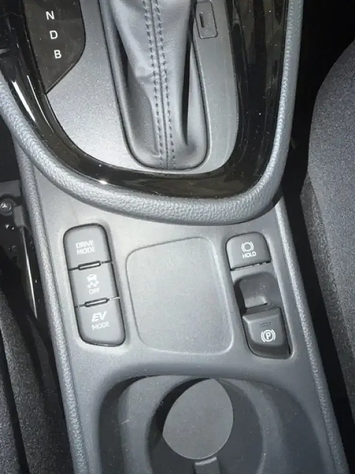 Toyota Yaris Cross - Thumbnail 13