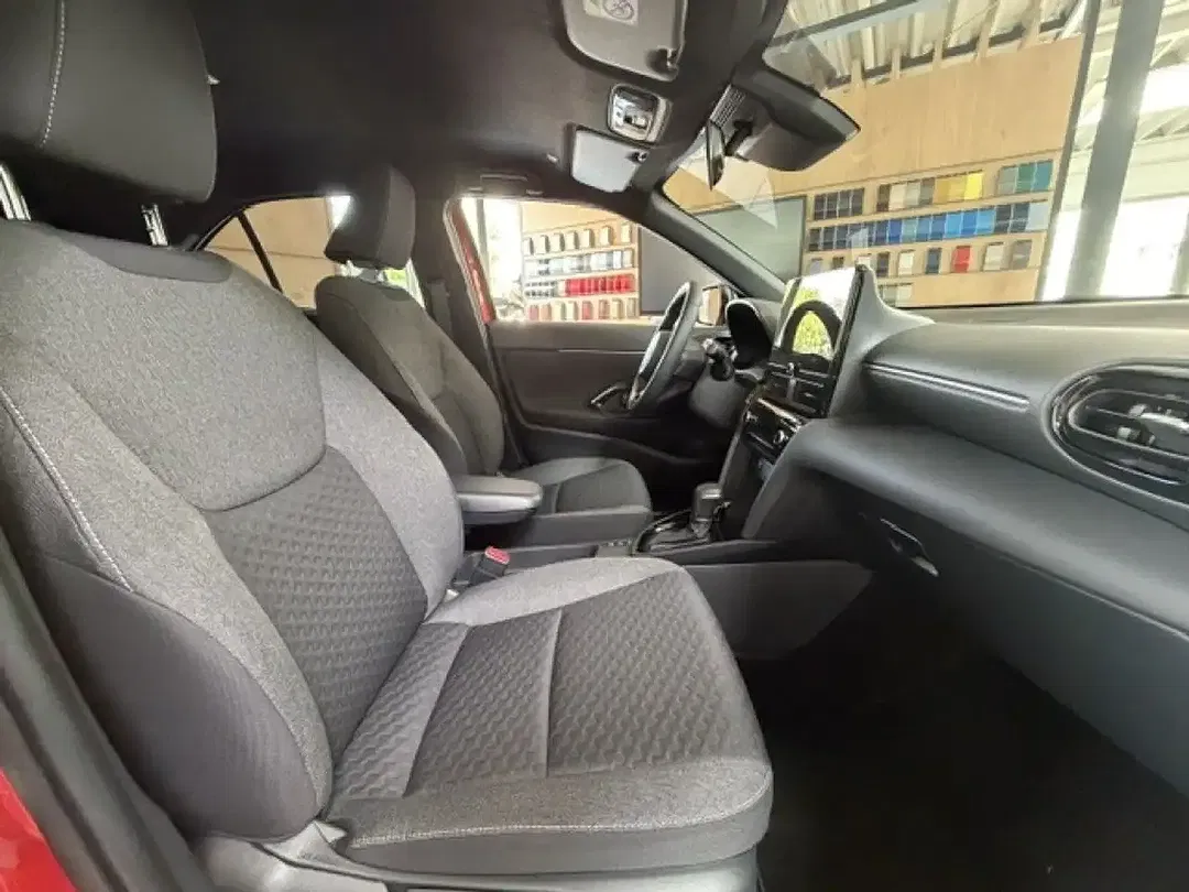 Toyota Yaris Cross - Thumbnail 5
