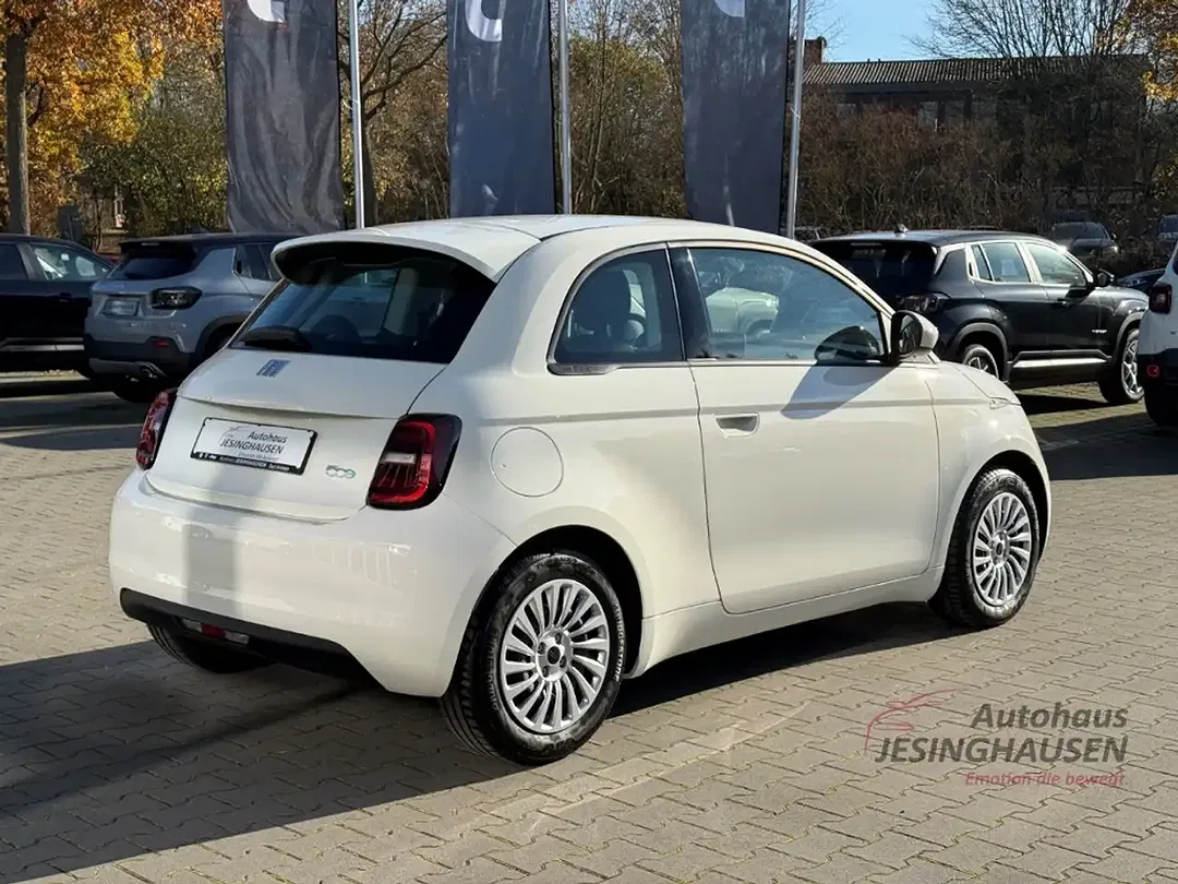 Fiat 500e - Thumbnail 5