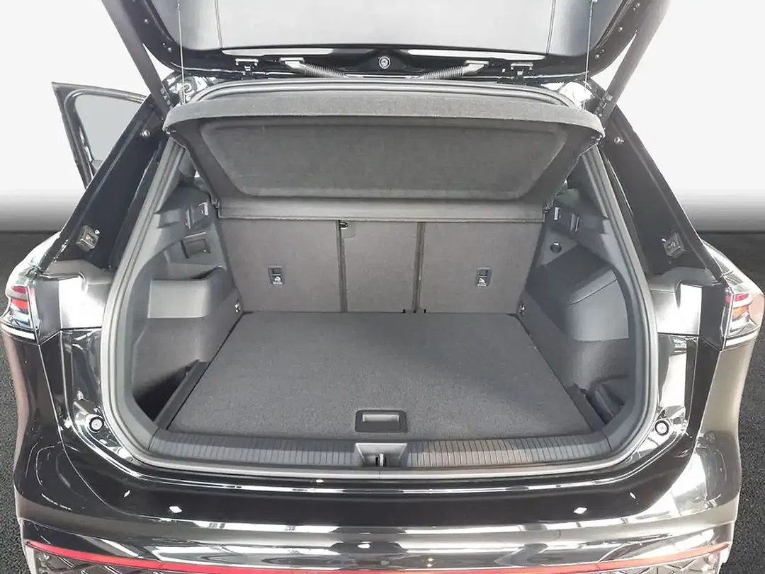 Volkswagen Tiguan - Thumbnail 8