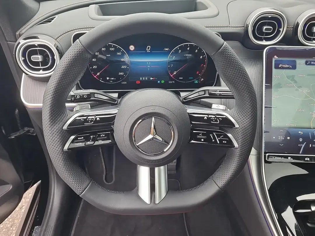 Mercedes-Benz GLC 200 - Thumbnail 13