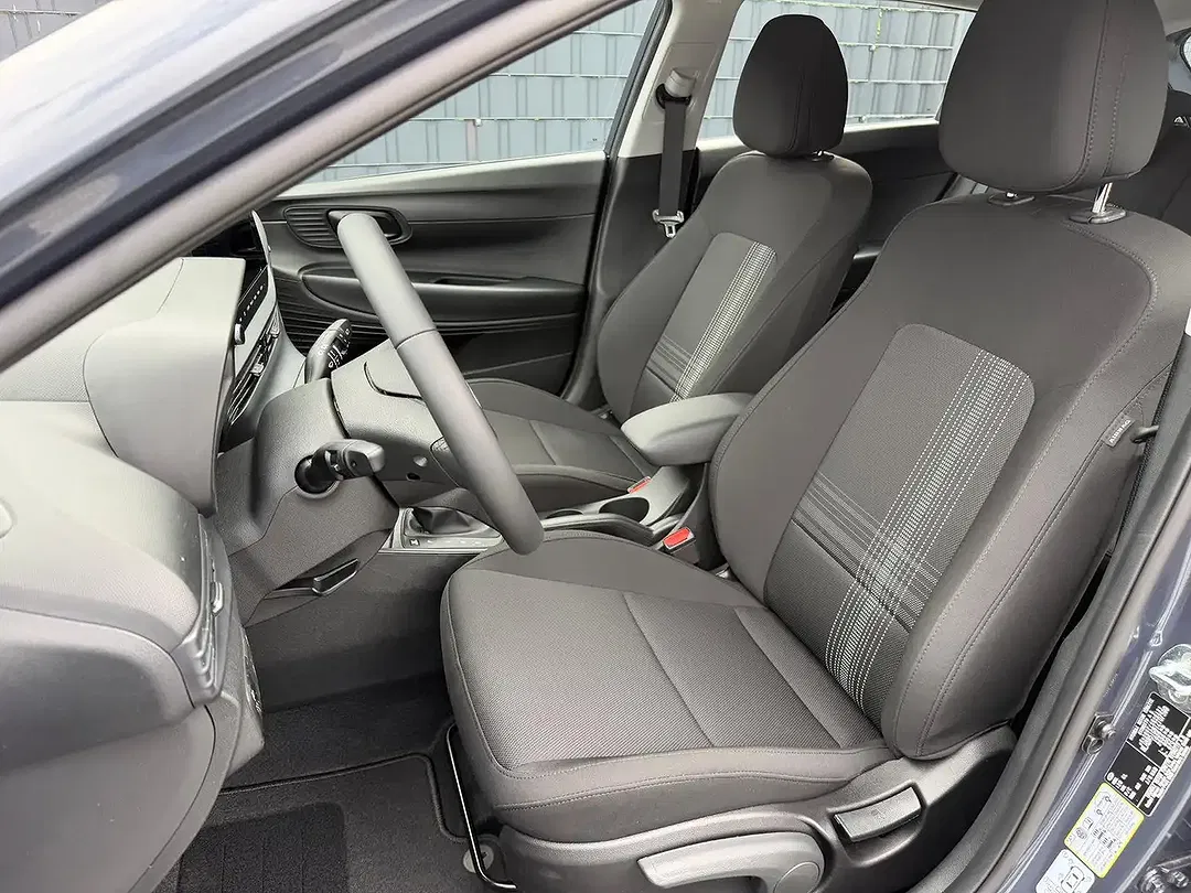 Hyundai i20 - Thumbnail 9