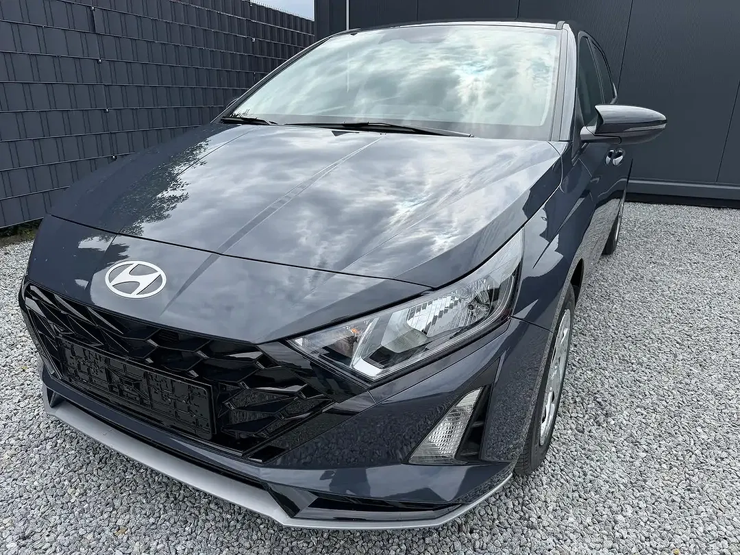 Hyundai i20 - Thumbnail 3