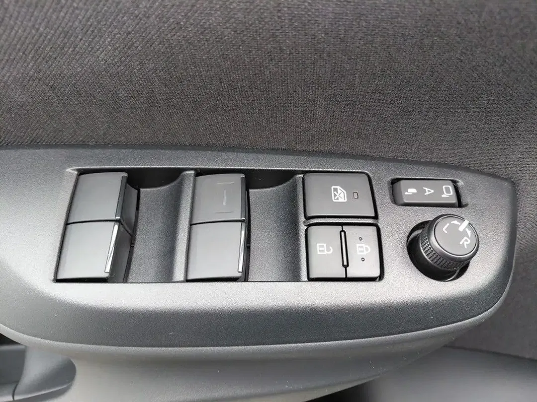 Toyota Yaris Cross - Thumbnail 10
