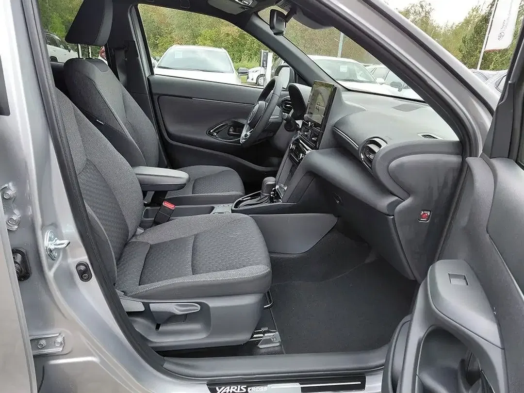 Toyota Yaris Cross - Thumbnail 14