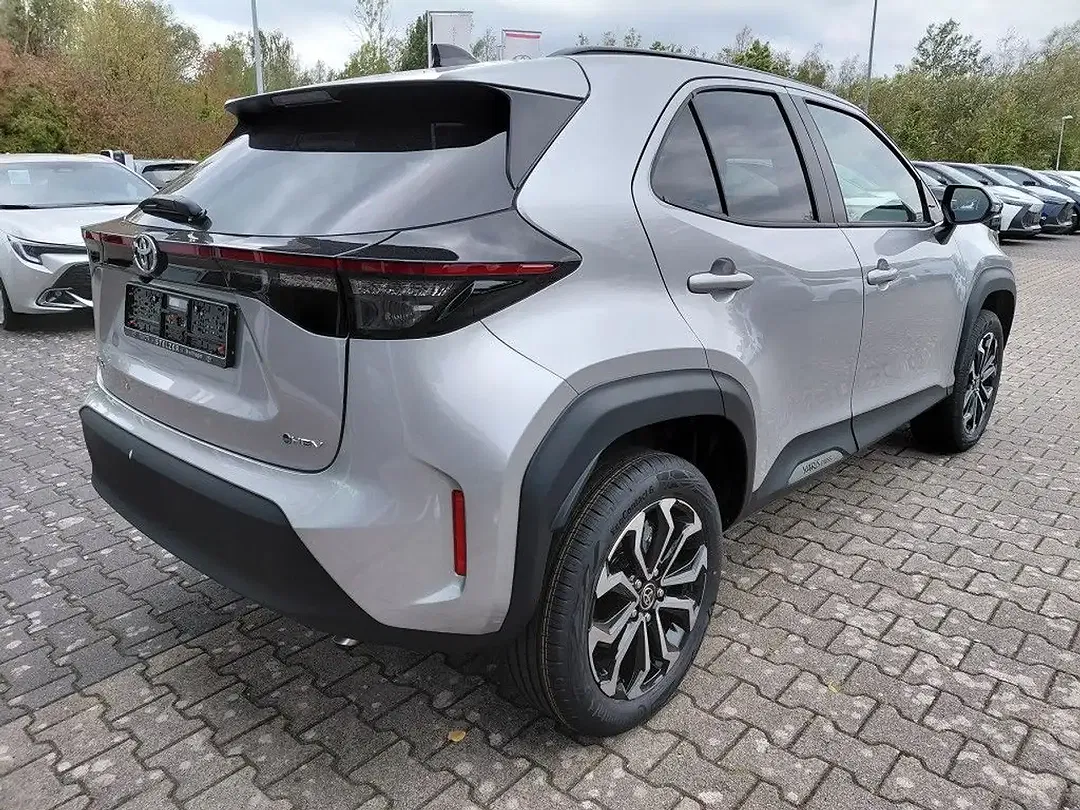 Toyota Yaris Cross - Thumbnail 5